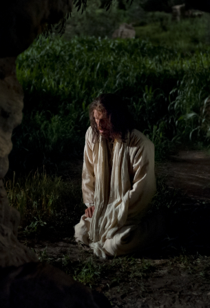Matthew 26:36–56, Christ kneels to pray in the garden
