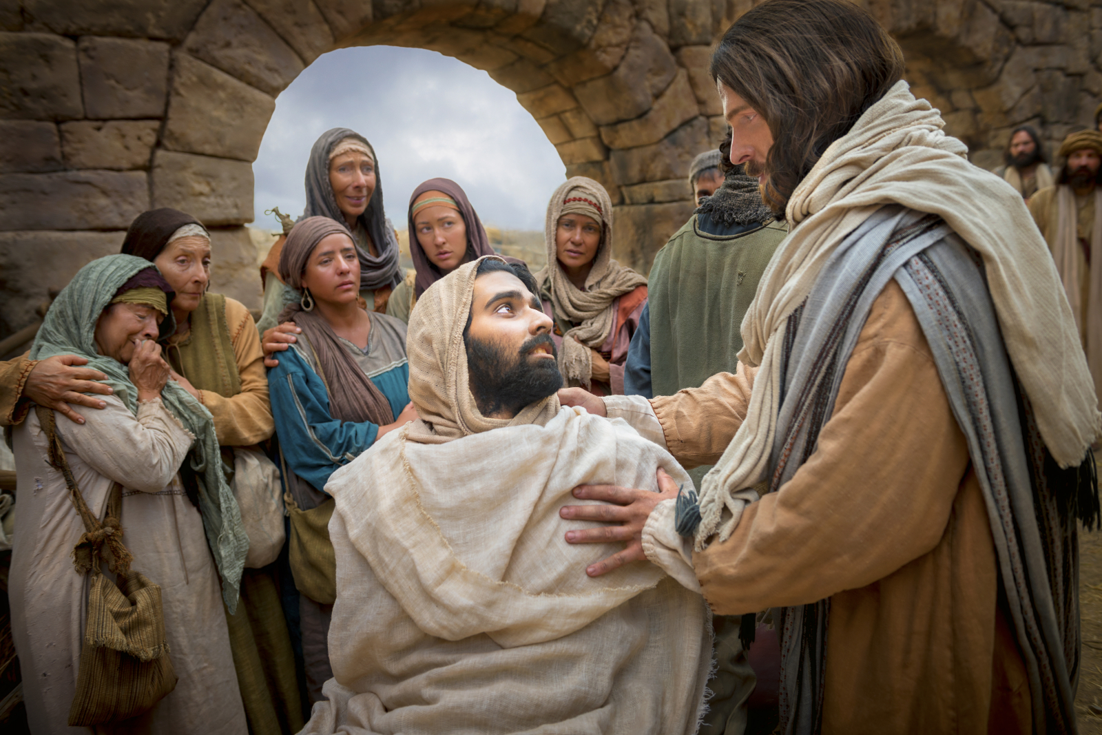 Jesus Performs Healing Miracles | Mormon Channel