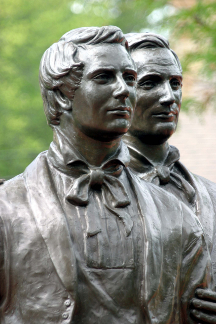 Joseph and Hyrum Statue