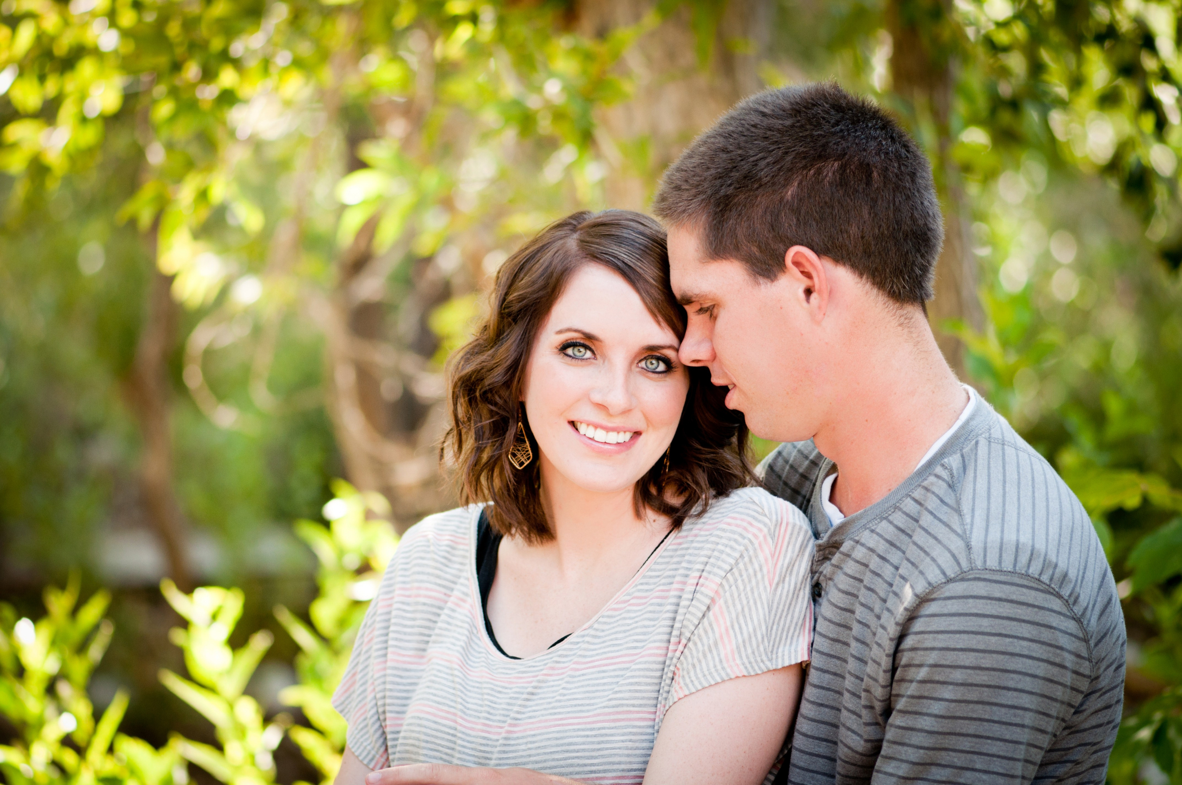 3 семейные пары. Young couple ce[. Young couple 3x. Happy woman engaged picture in the Hall.