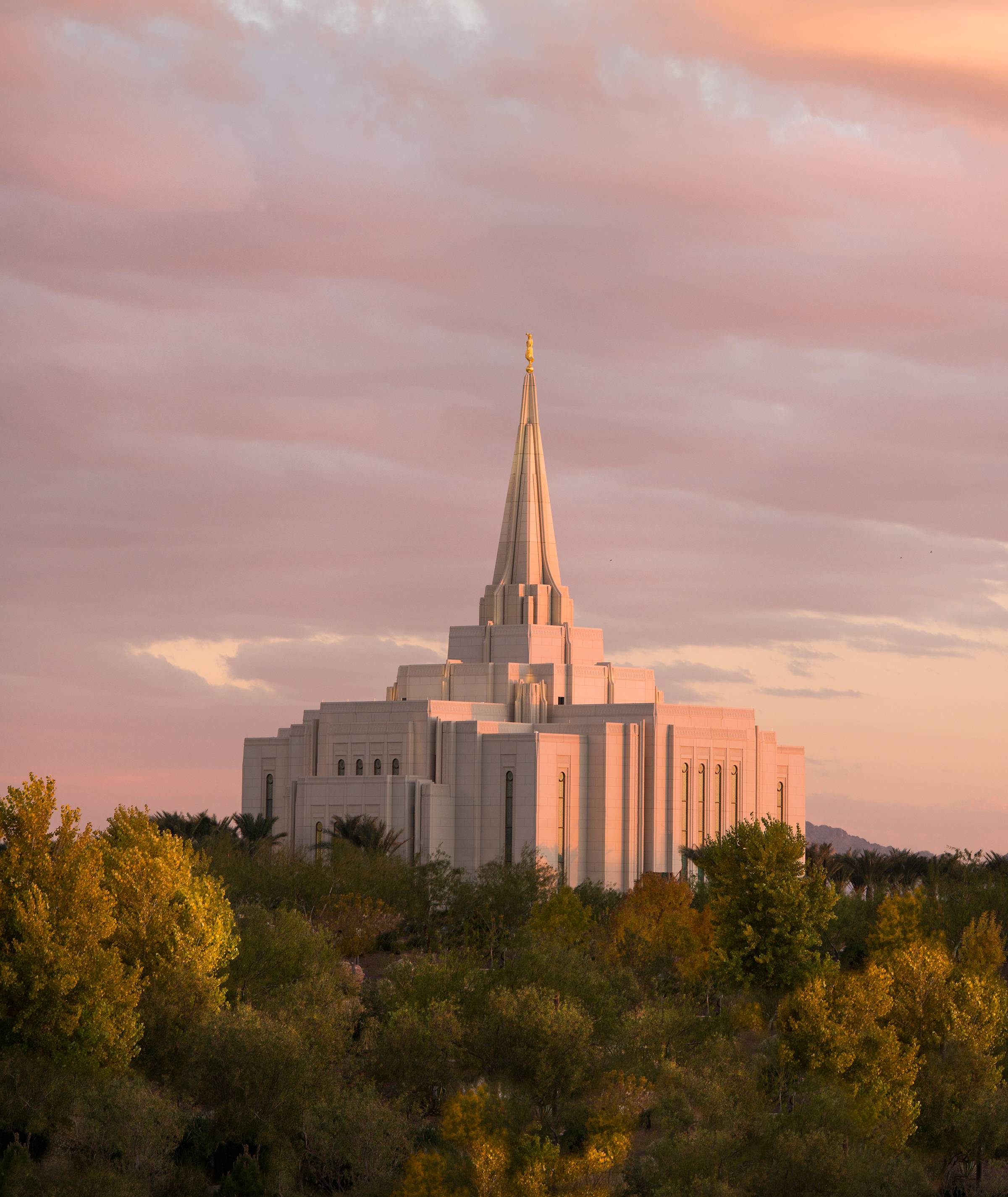 The Gilbert Arizona Temple in the Evening