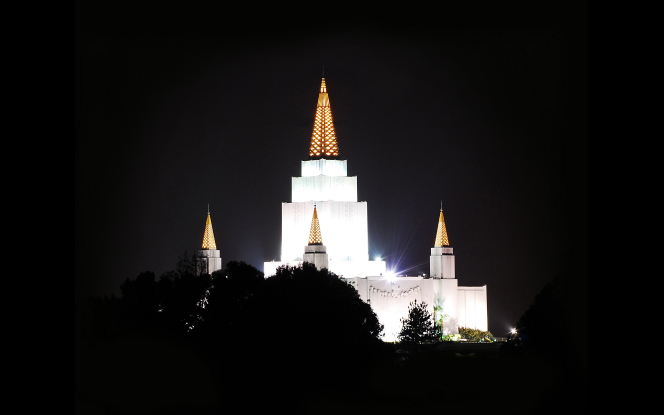 mormon tabernacle at night